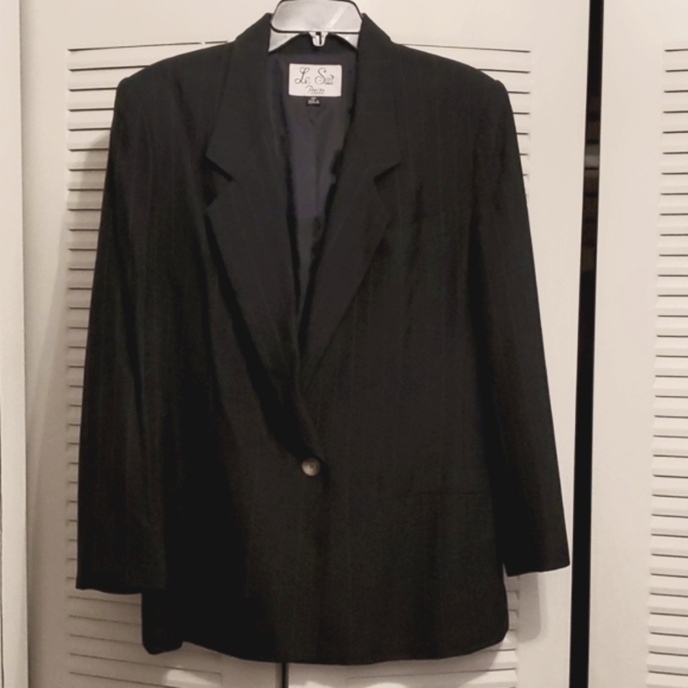 Reduced: Like New Ladies Blazer